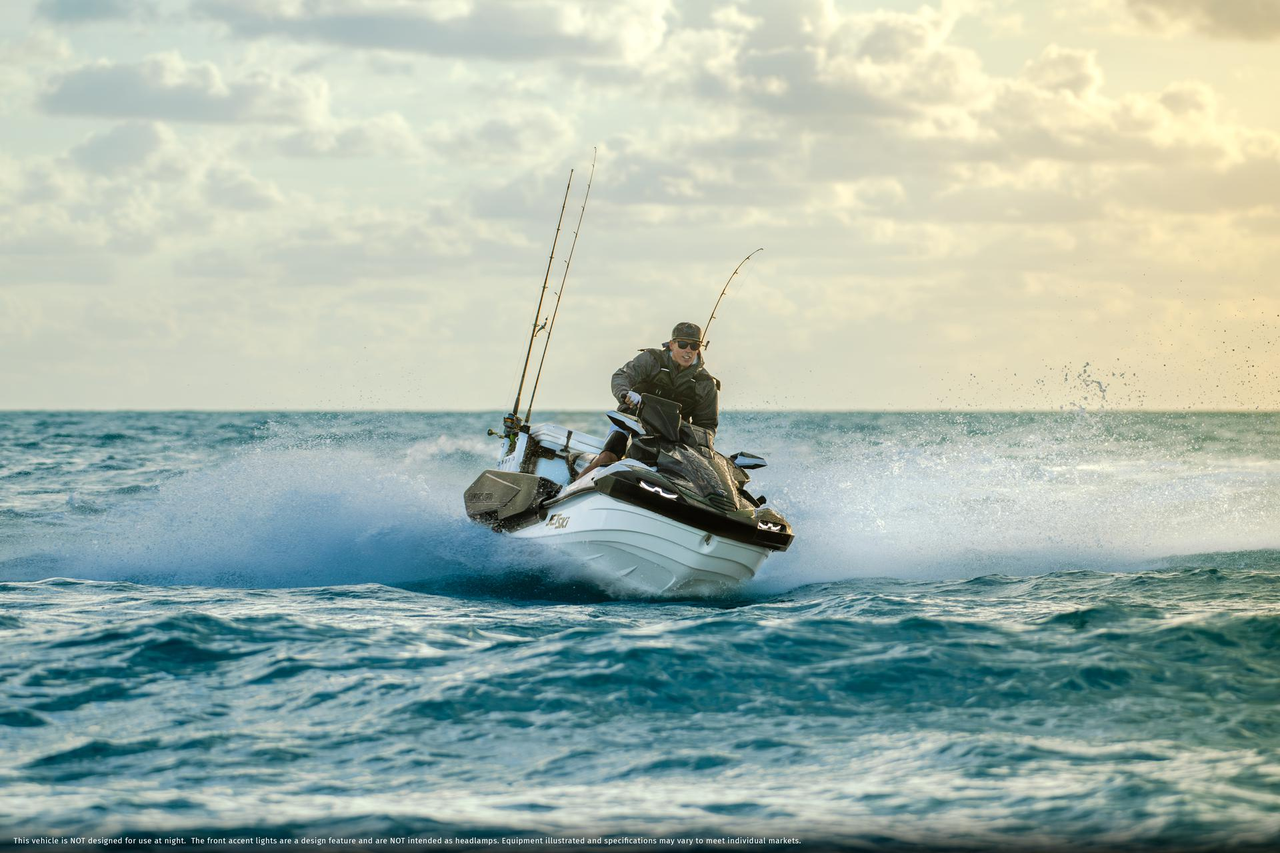 Motor marítimo NA de quatro cilindros em linha de 1.498 cm³ e 160 cv